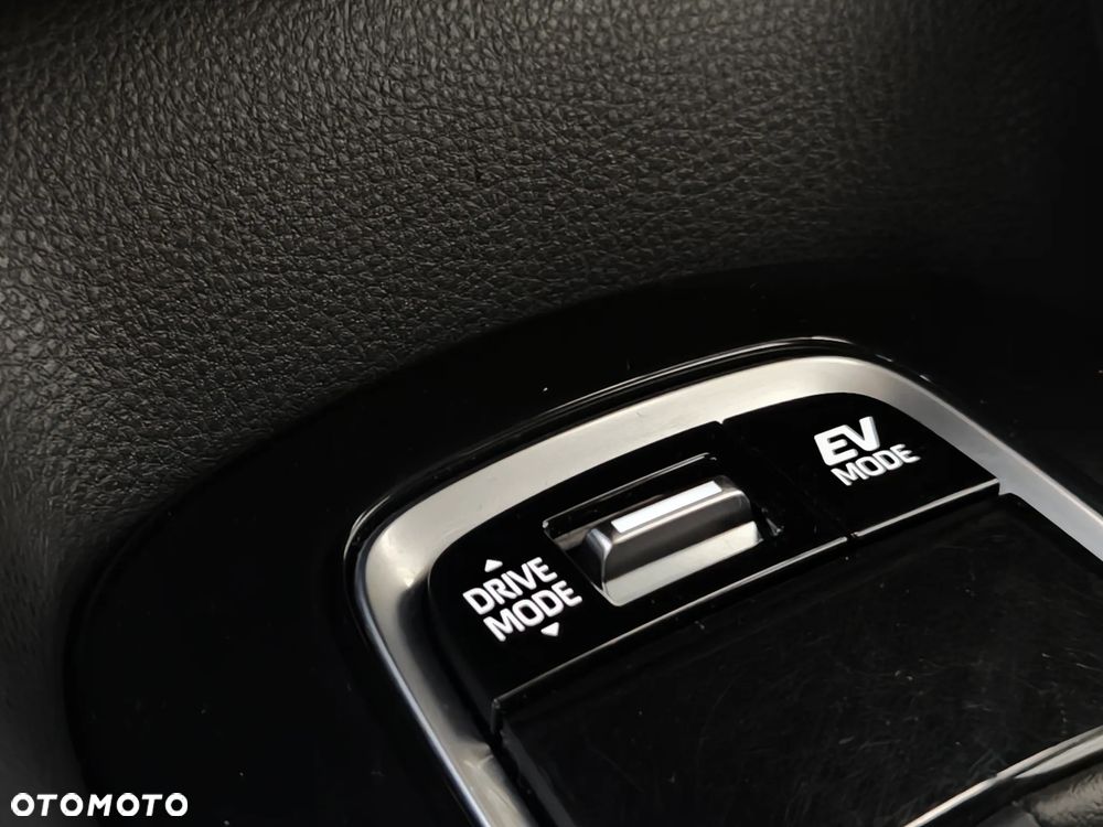 Toyota Corolla 1.8 Hybrid Comfort - 34
