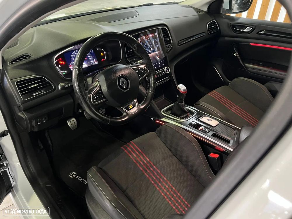 Renault Mégane Sport Tourer 1.3 TCe GT Line - 22