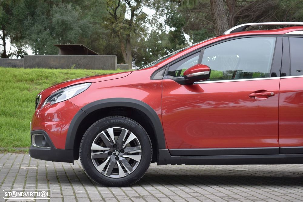 Peugeot 2008 1.2 PureTech Allure EAT6 - 12