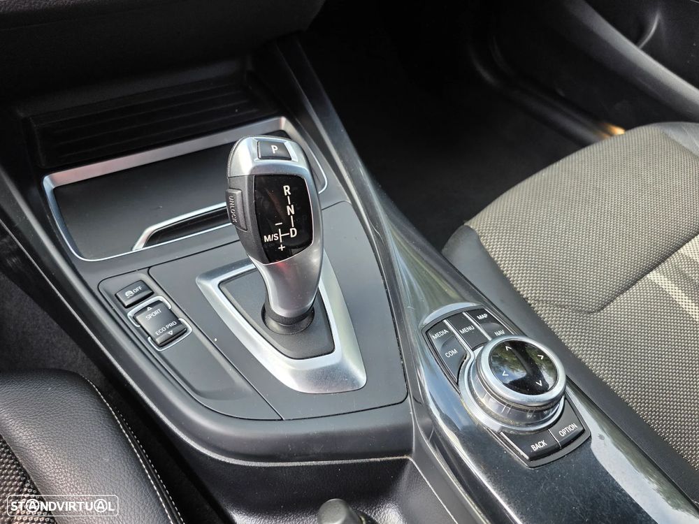 BMW 116 d Line Urban Auto - 11