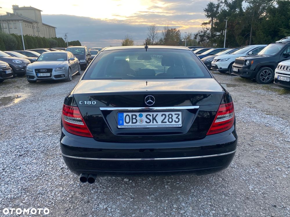 Mercedes-Benz Klasa C 180 CGI BlueEFFICIENCY Avantgarde - 5