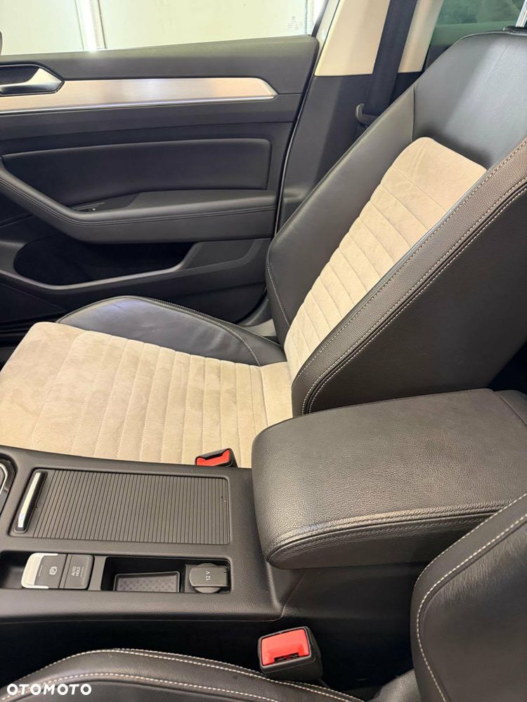 Volkswagen Passat - 11