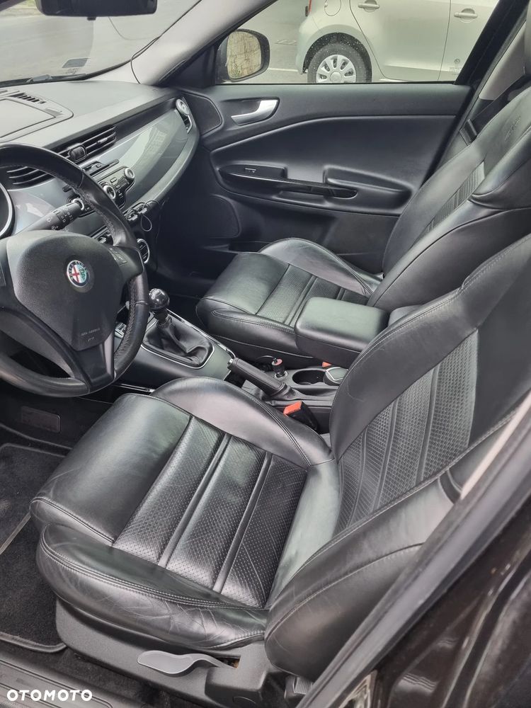 Alfa Romeo Giulietta 2.0 JTDM Distinctive - 14