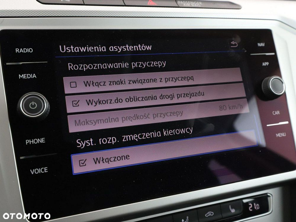 Volkswagen Passat - 28