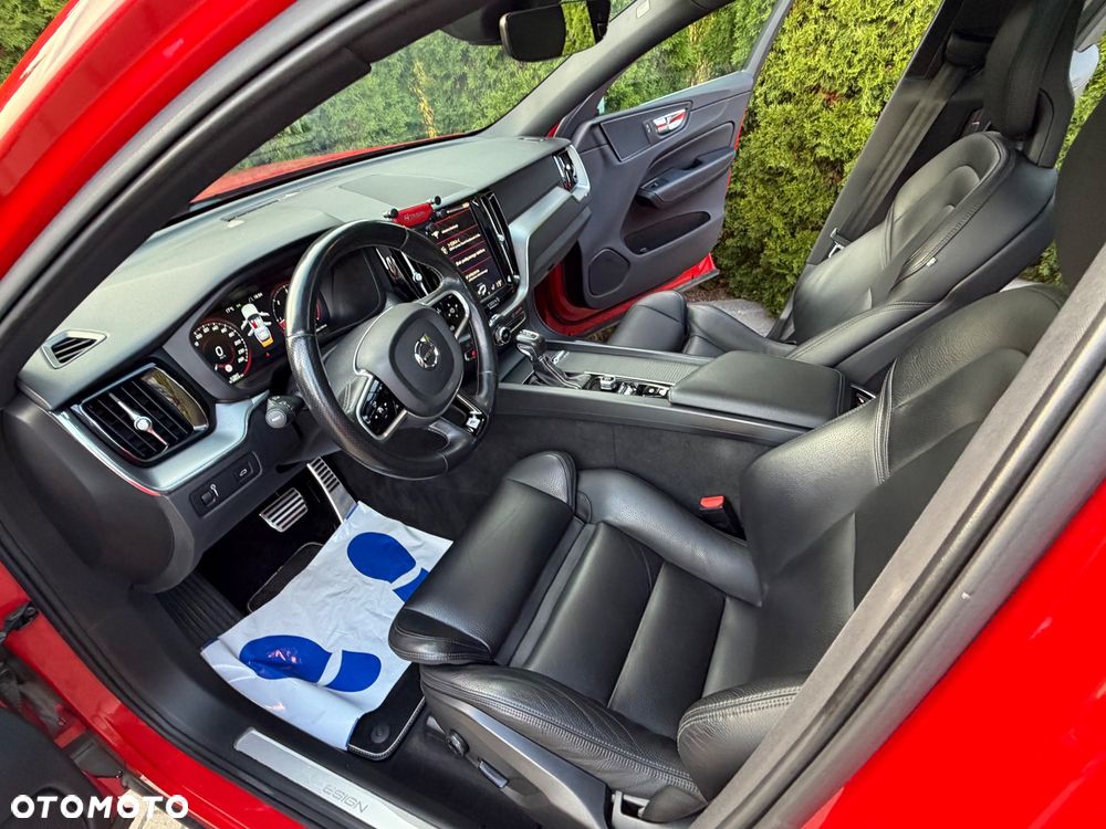 Volvo XC 60 D4 AWD Geartronic RDesign - 30