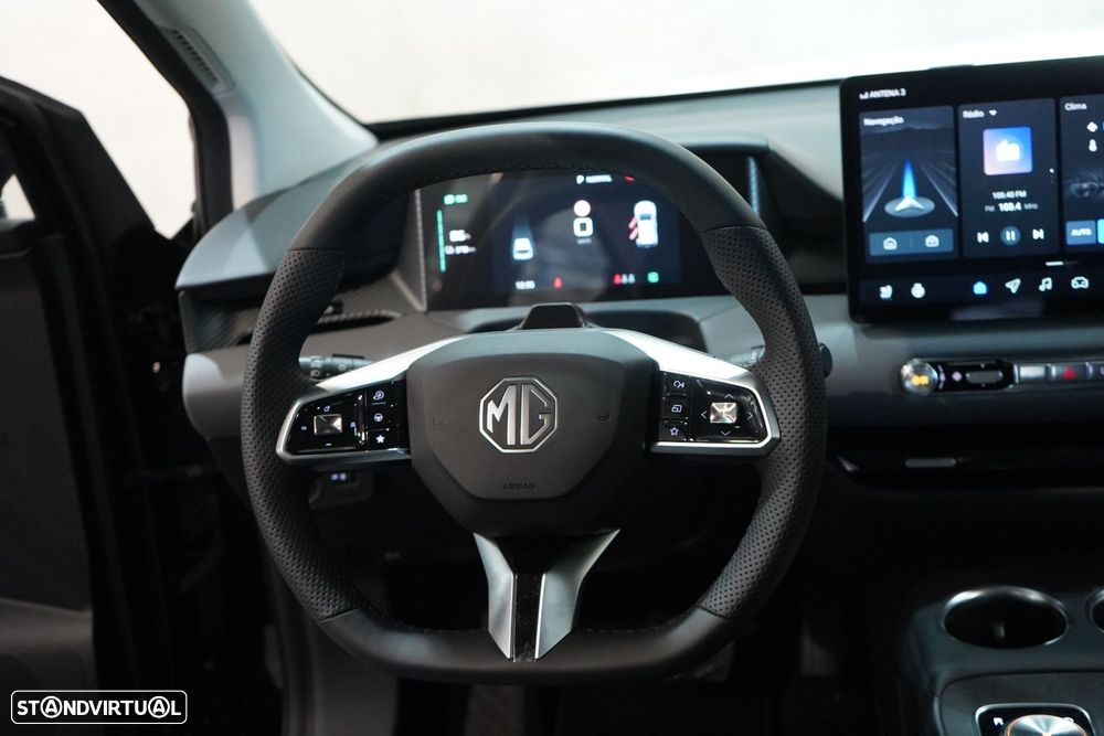 MG MG4 64 kWh Luxury - 35