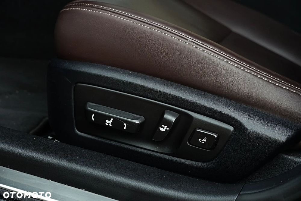 Lexus GS 200t / 300 Prestige - 27