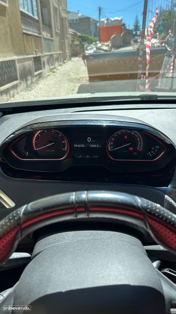 Peugeot 2008 1.2 PureTech GT Line - 15