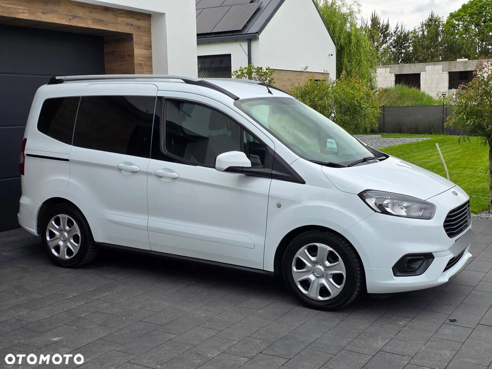 Ford Tourneo Courier 1.5 TDCi Trend - 15