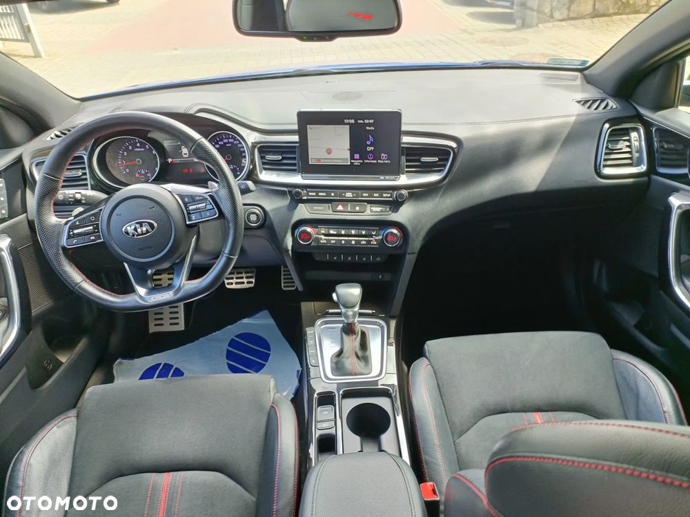 Kia ProCeed - 13