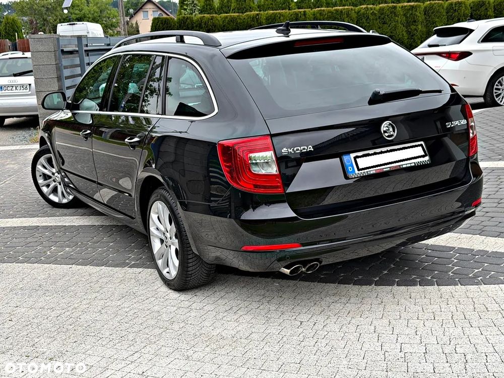 Skoda Superb 2.0 TDI Ambition DSG - 11