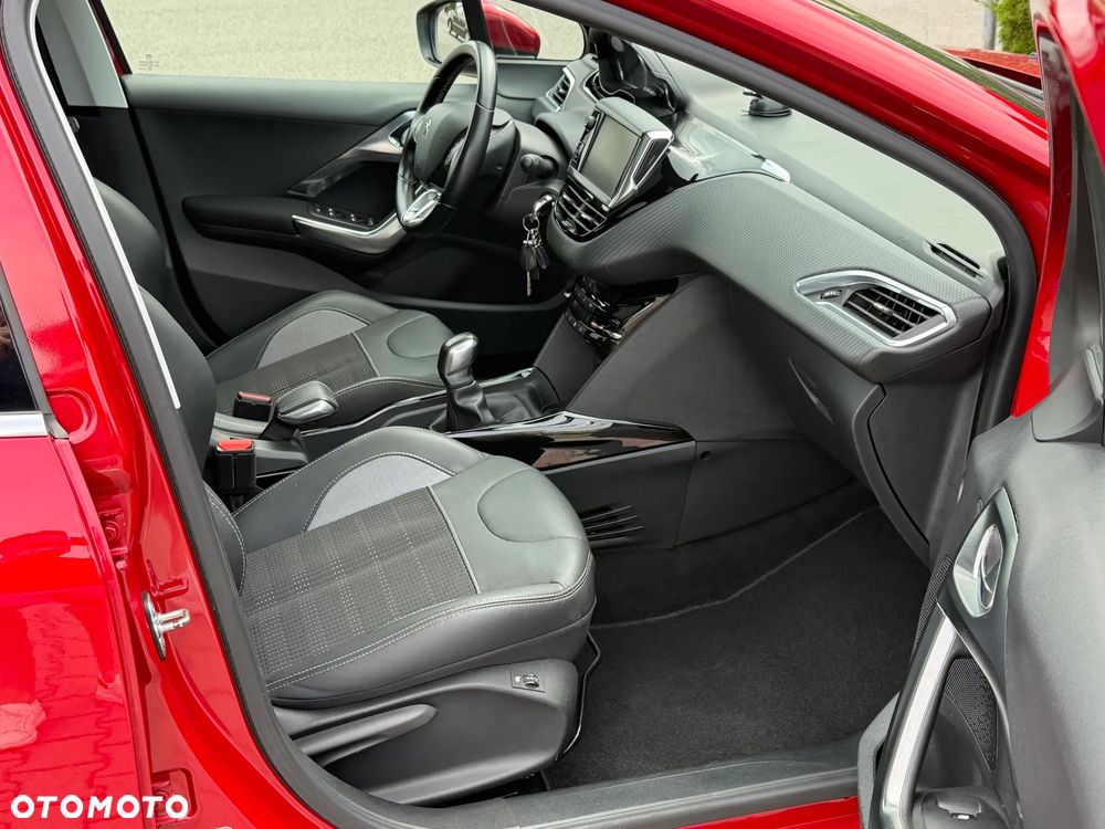 Peugeot 2008 PureTech 110 Stop&Start Allure - 19