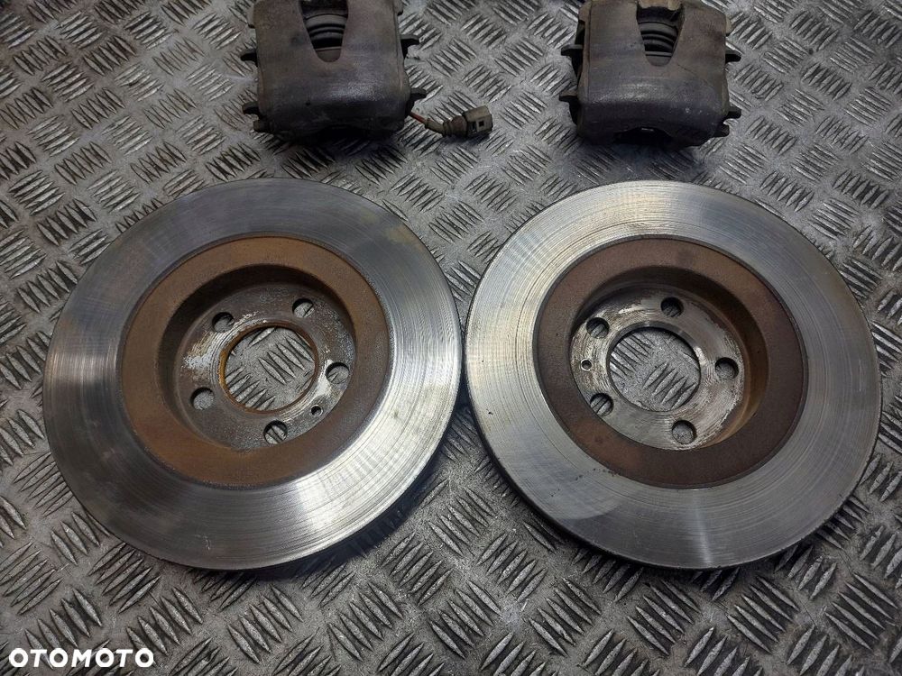 TARCZE HAMULCOWE PRZÓD + KLOCKI + ZACISKI VOLKSWAGEN BORA I 1.6 16V - 3