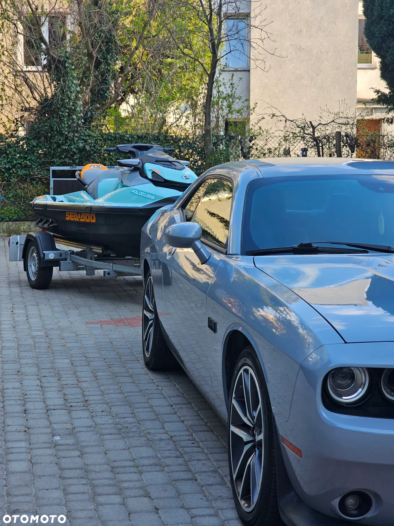 Dodge Challenger - 8