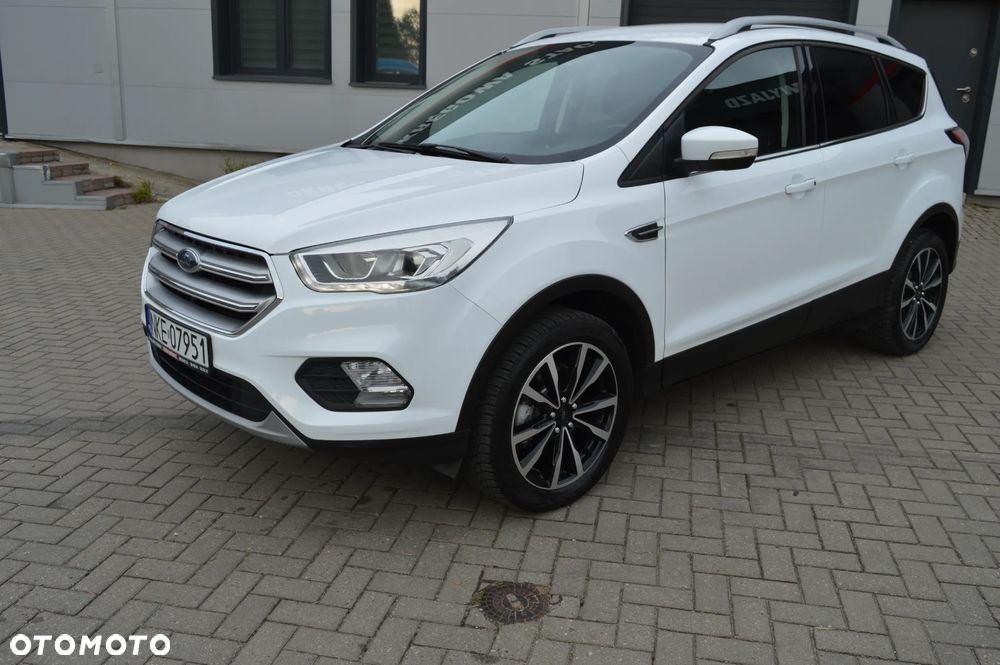Ford Kuga 1.6 EcoBoost 2x4 Titanium - 4