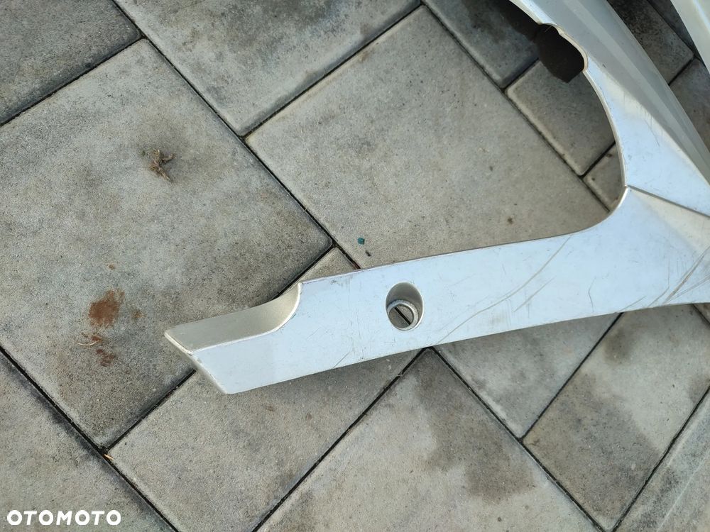 Owiewka, osłona prawa Yamaha FJR 1300 01-05 - 8
