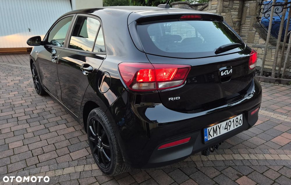 Kia Rio - 4