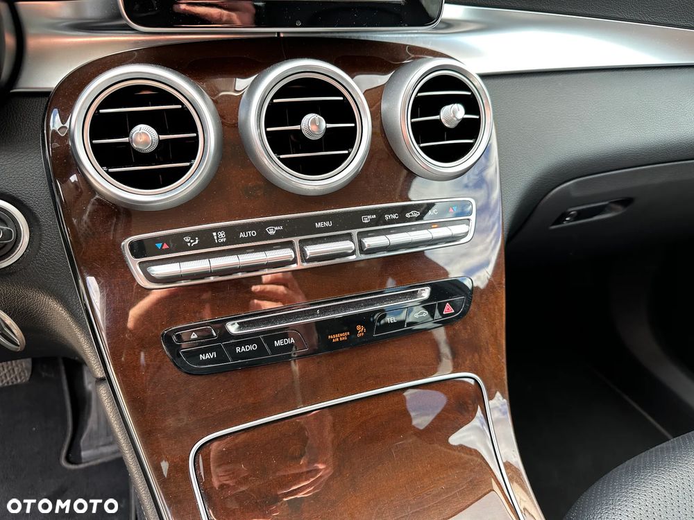 Mercedes-Benz GLC - 15