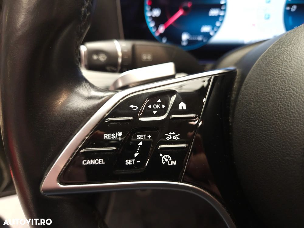 Mercedes-Benz E 300 4MATIC Aut. - 23