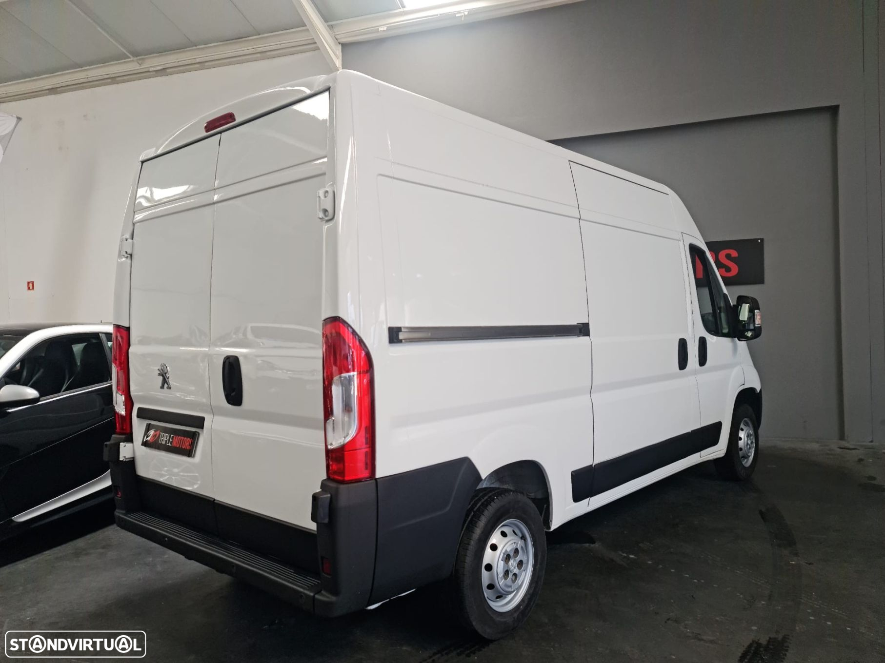 Peugeot Boxer 2.2 BlueHDi 333 L2 CD - 27