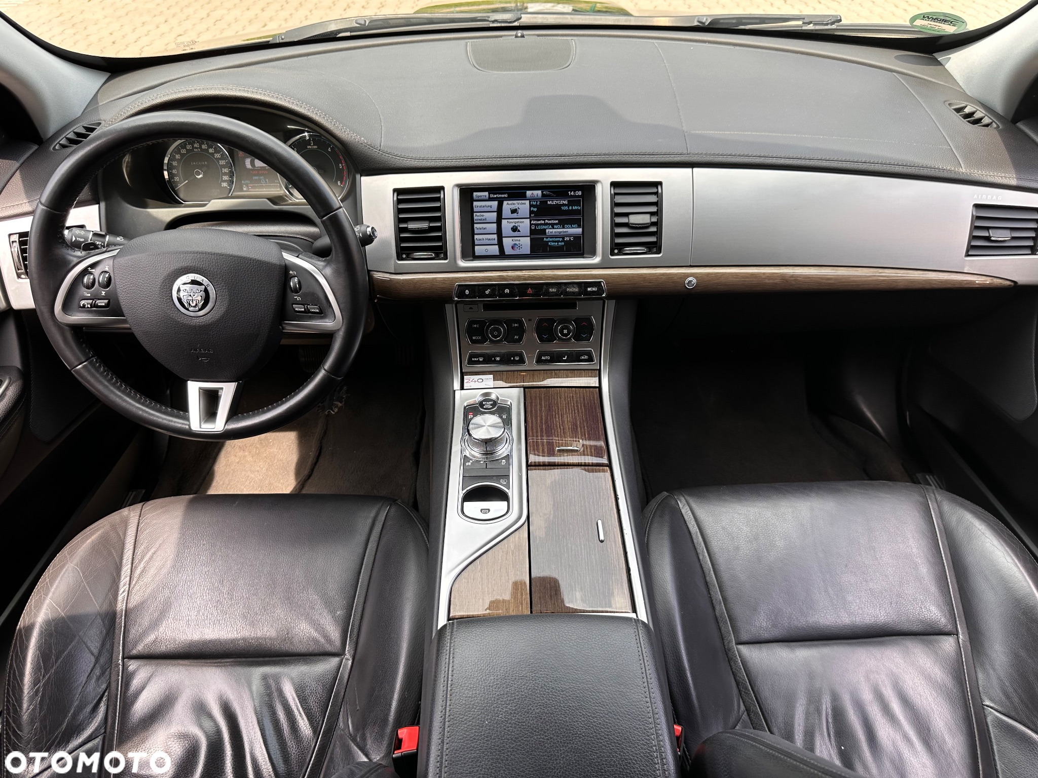 Jaguar XF 2.2 D Premium Luxury - 11