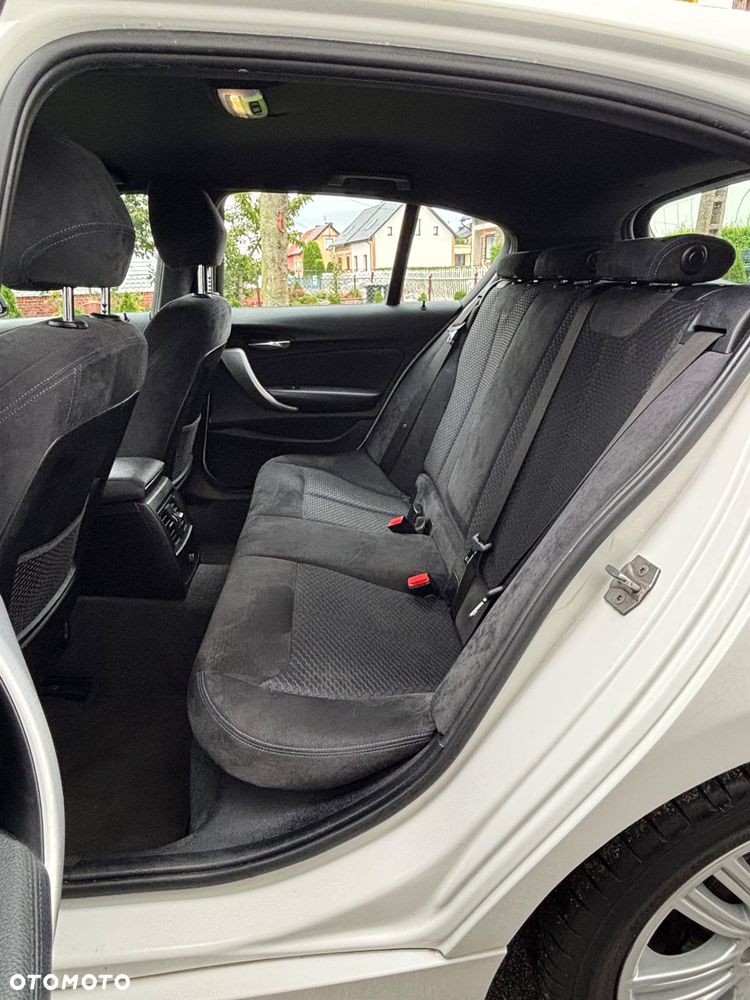BMW Seria 1 120d Sport-Aut M Sport - 32