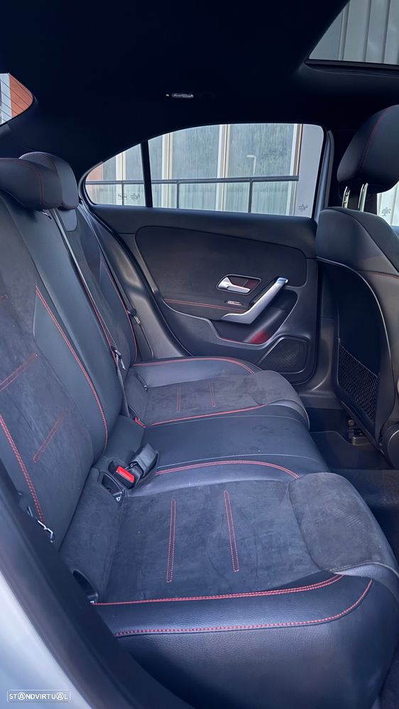 Mercedes-Benz A 250 Limousine e AMG Line - 37