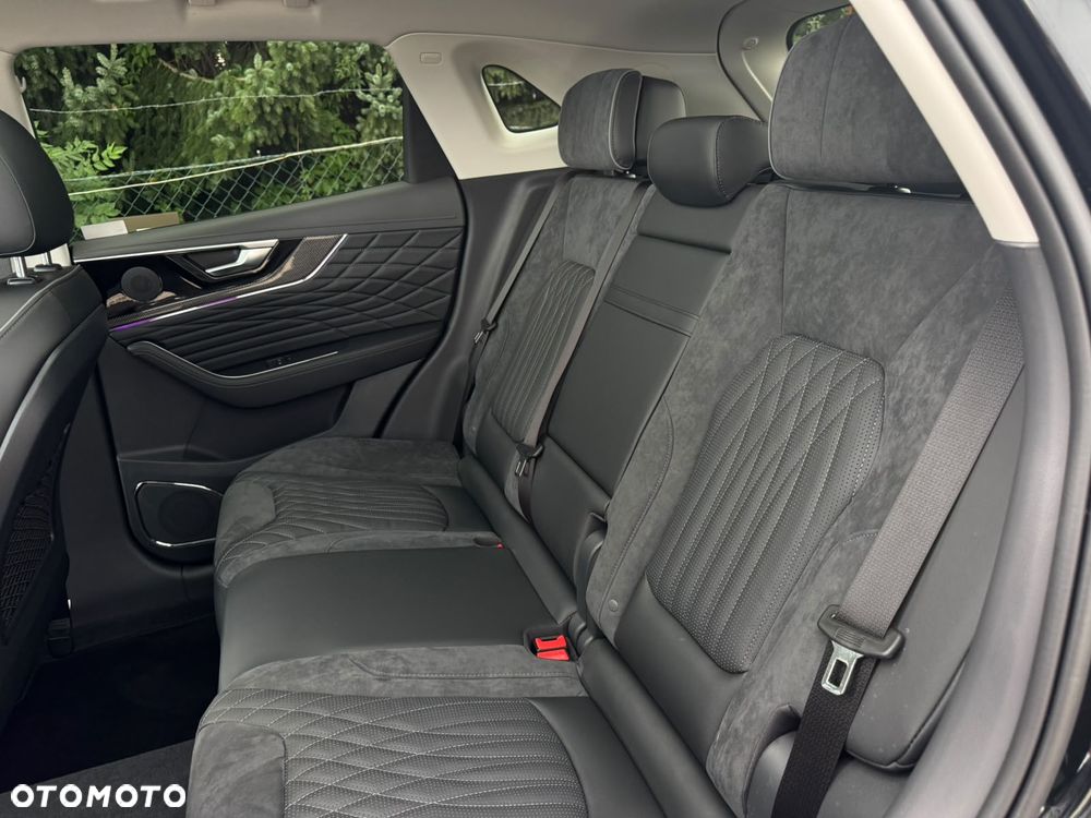 Hongqi HS5 2.0T AWD - 25