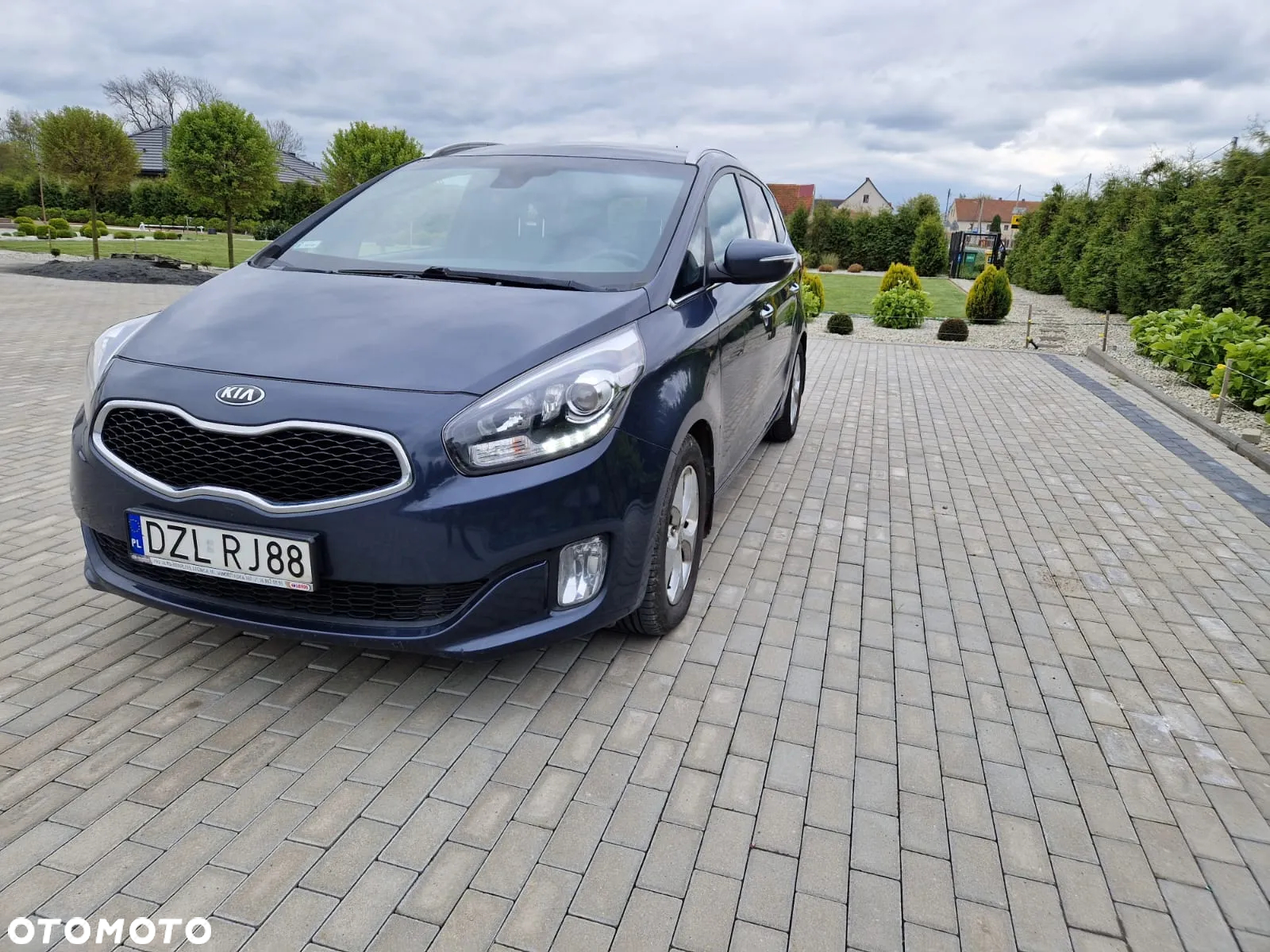 Kia Carens 1.7 CRDi M - 3