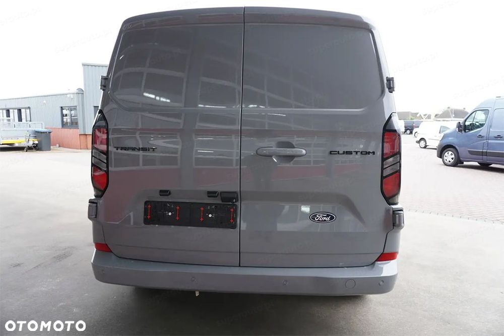Ford Transit Custom 320 L2H1 Limited A8 2.0 170KM - 7