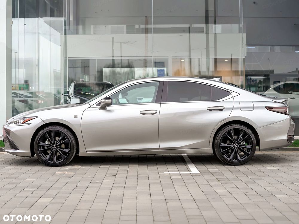 Lexus ES 300h F Sport Design - 5