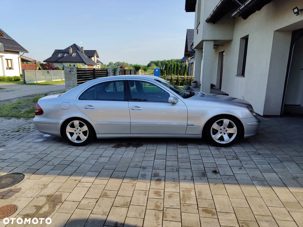 Mercedes-Benz Klasa E 270 CDI Elegance - 3
