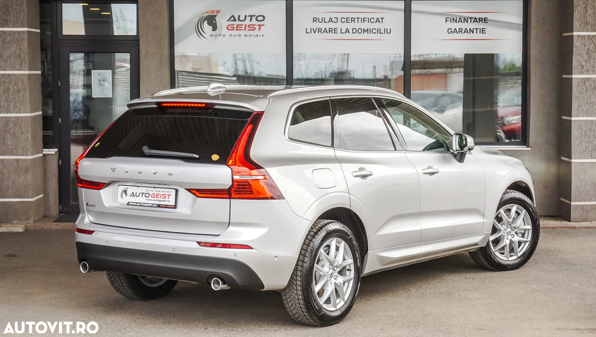 Volvo XC 60 B4 D AWD Geartronic Momentum - 5