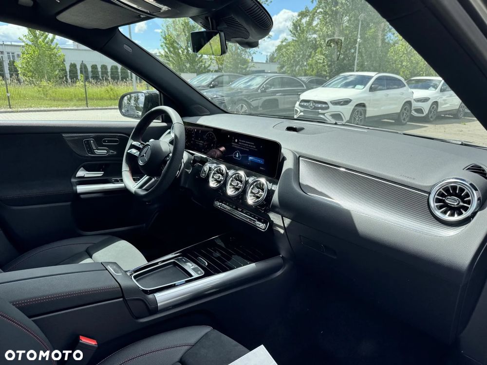 Mercedes-Benz GLA 200 mHEV AMG Line 7G-DCT - 17