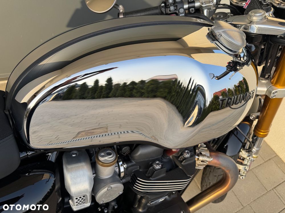 Triumph Thruxton - 12