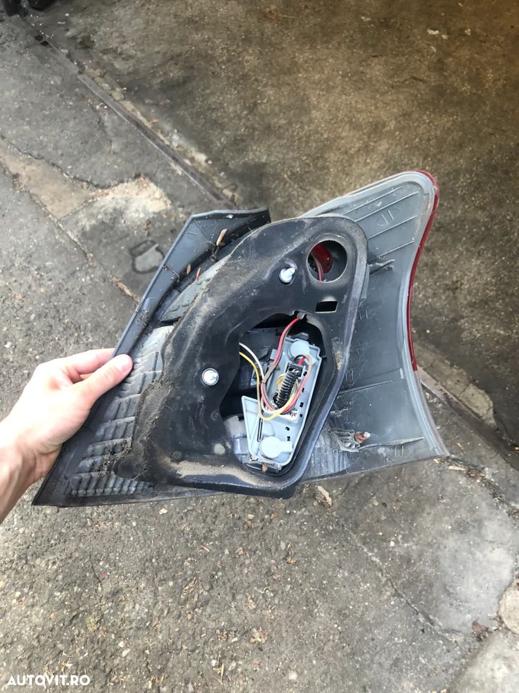 Stop stanga spate Toyota Yaris 2009 4 usi - 4