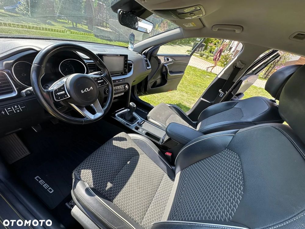 Kia Ceed 1.5 T-GDI L - 17