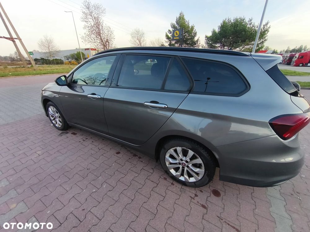 Fiat Tipo 1.4 T-Jet 16v Lounge - 16