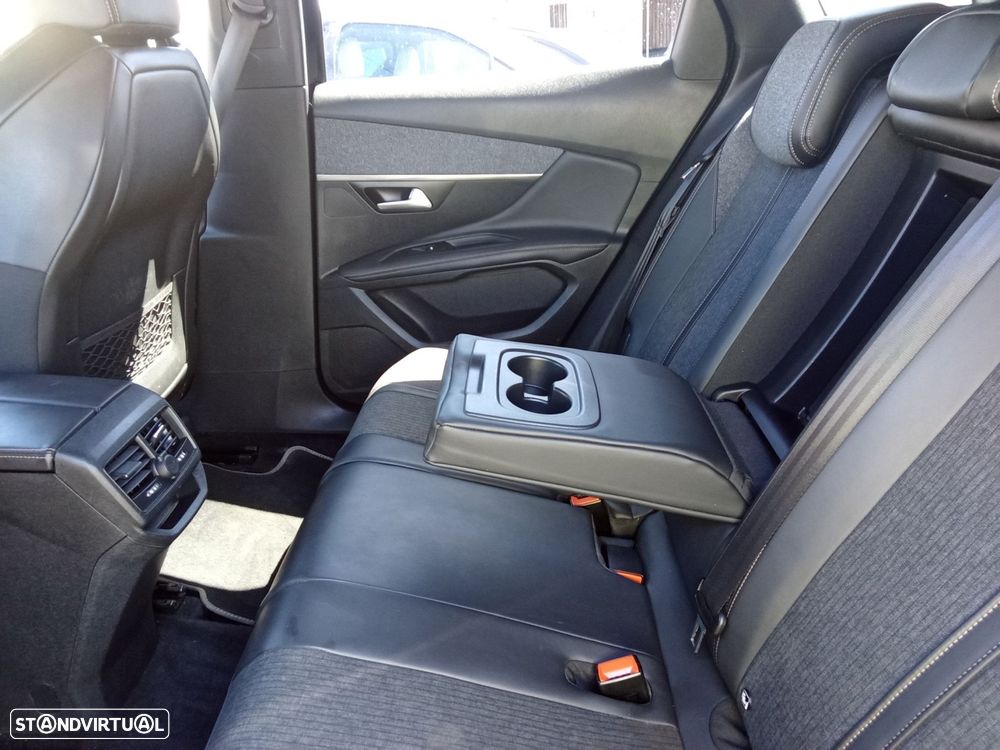 Peugeot 3008 1.2 PureTech GT Line - 29