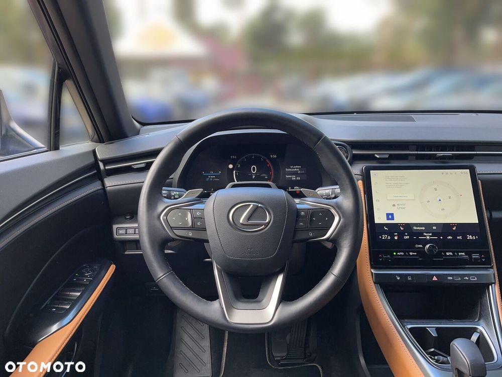 Lexus LBX - 7