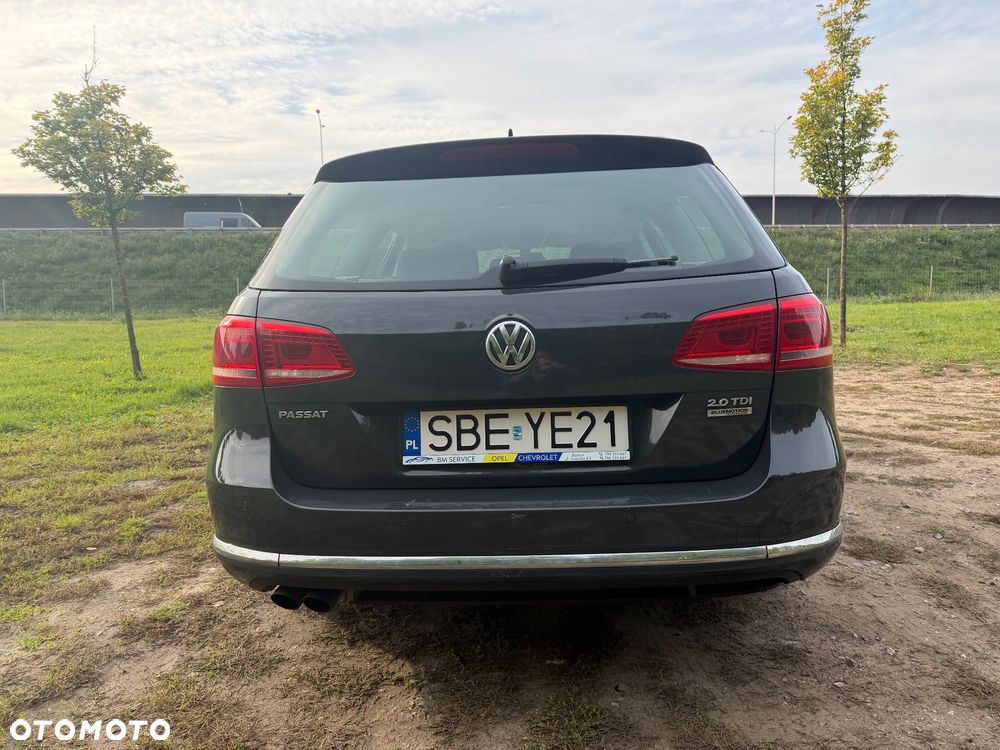 Volkswagen Passat 2.0 TDI Comfortline - 6