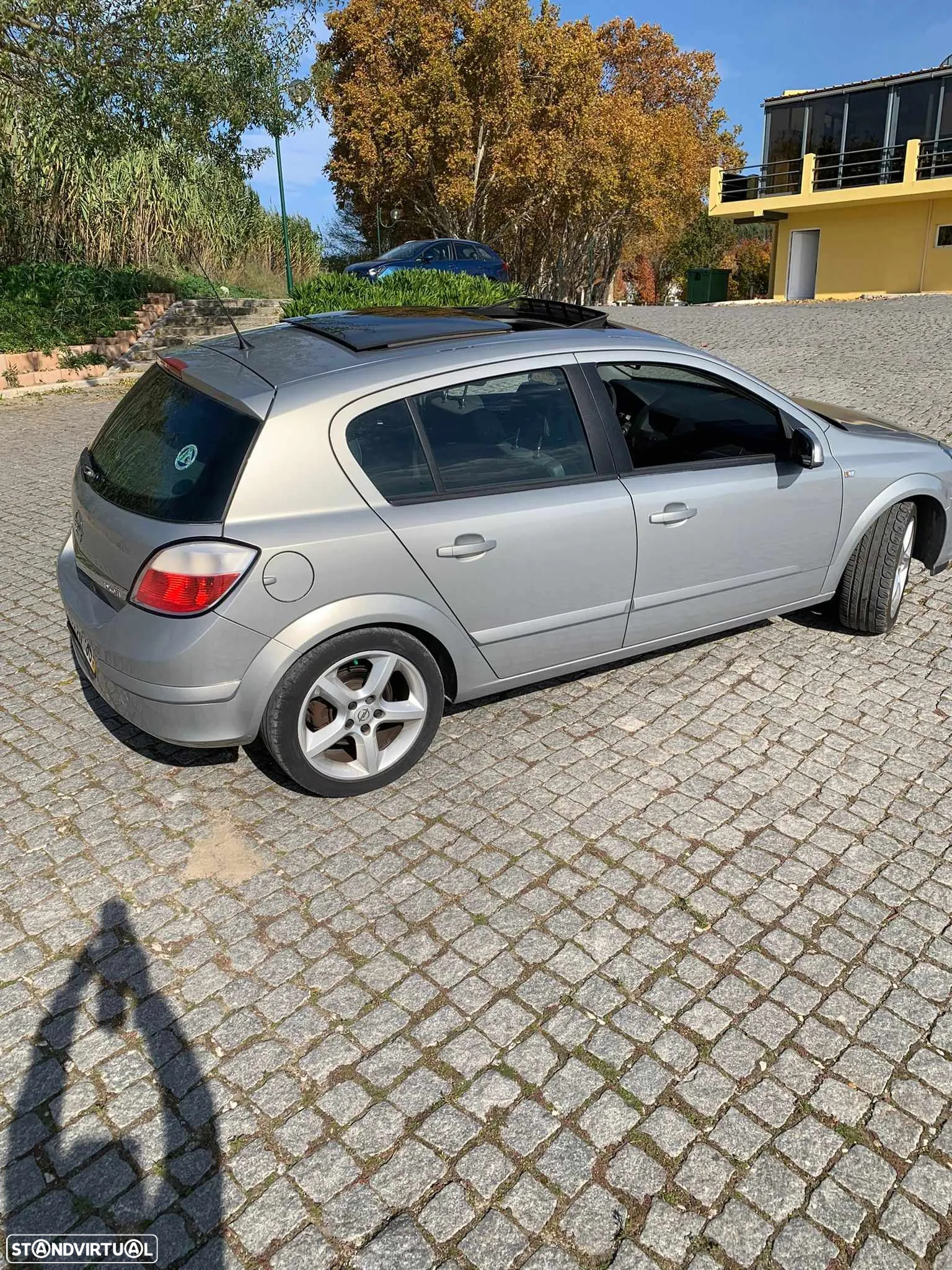 Opel Astra 1.9 CDTi Cosmo - 18