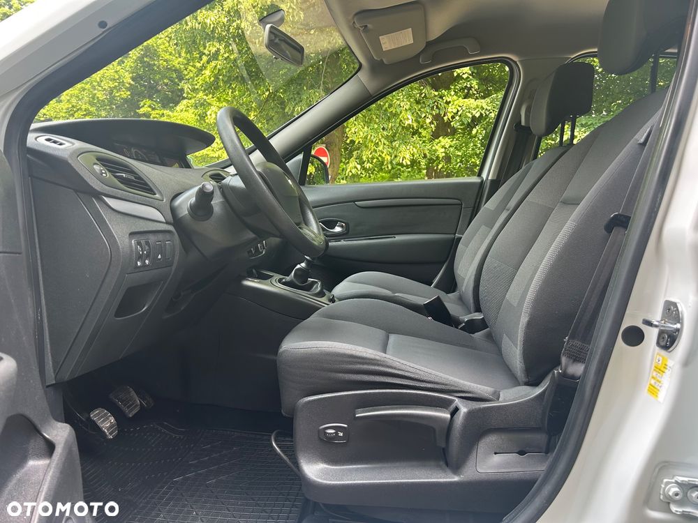 Renault Scenic 1.6 16V 110 TomTom Edition - 13