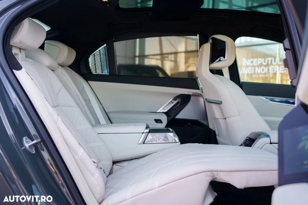 BMW Seria 7 750e xDrive AT PHEV - 8