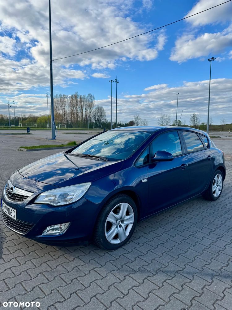 Opel Astra 1.4 Turbo - 1