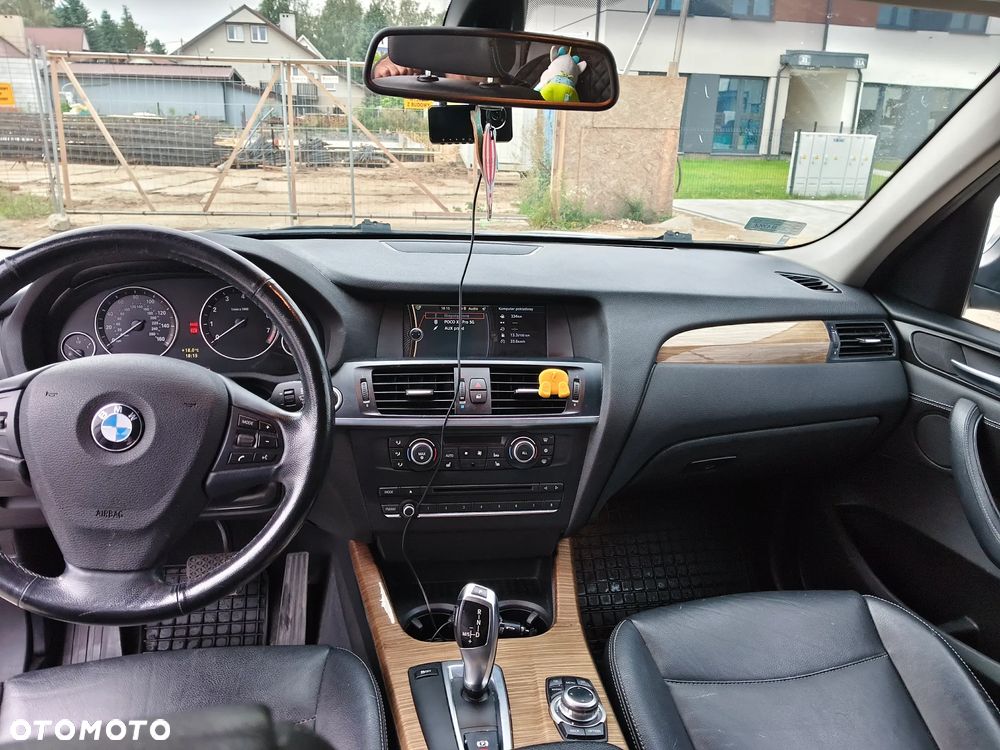BMW X3 28i xDrive - 12
