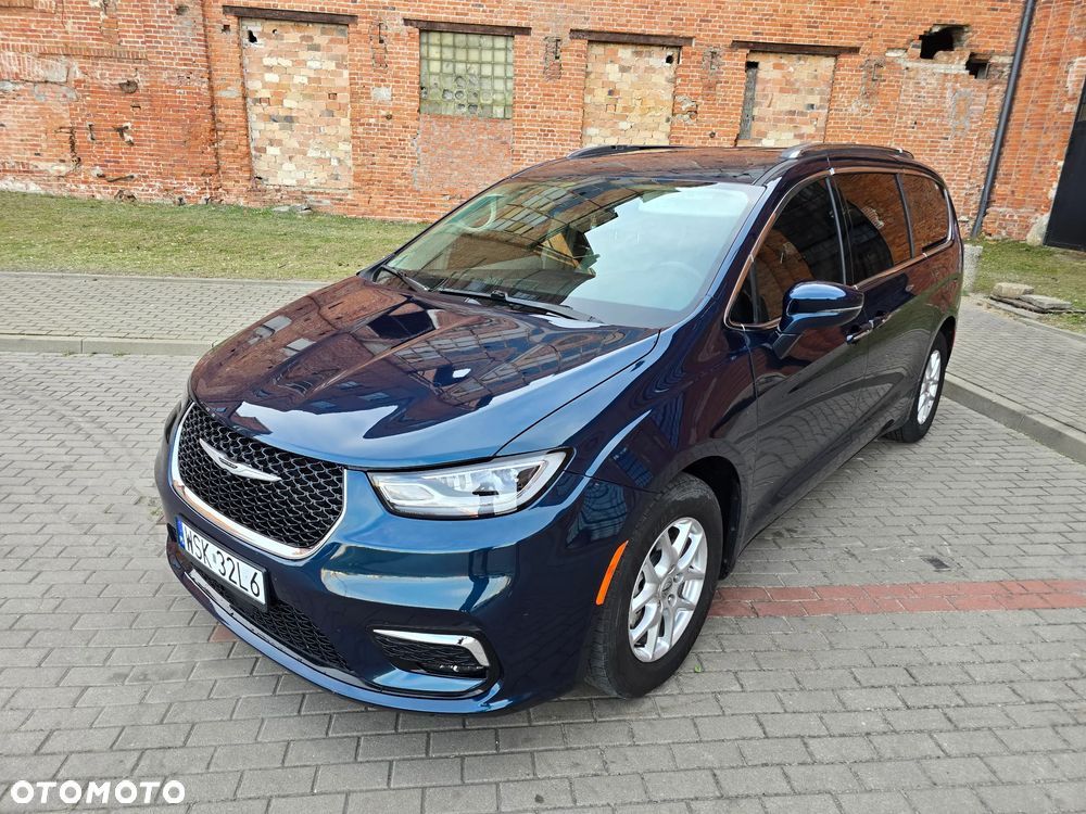 Chrysler Pacifica - 2