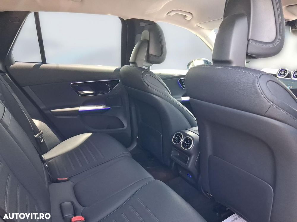 Mercedes-Benz GLC 300 e 4MATIC PHEV - 16