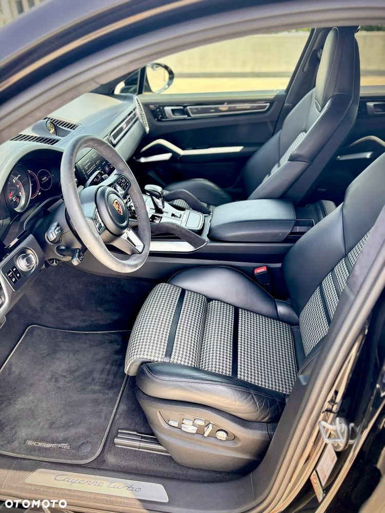 Porsche Cayenne - 14