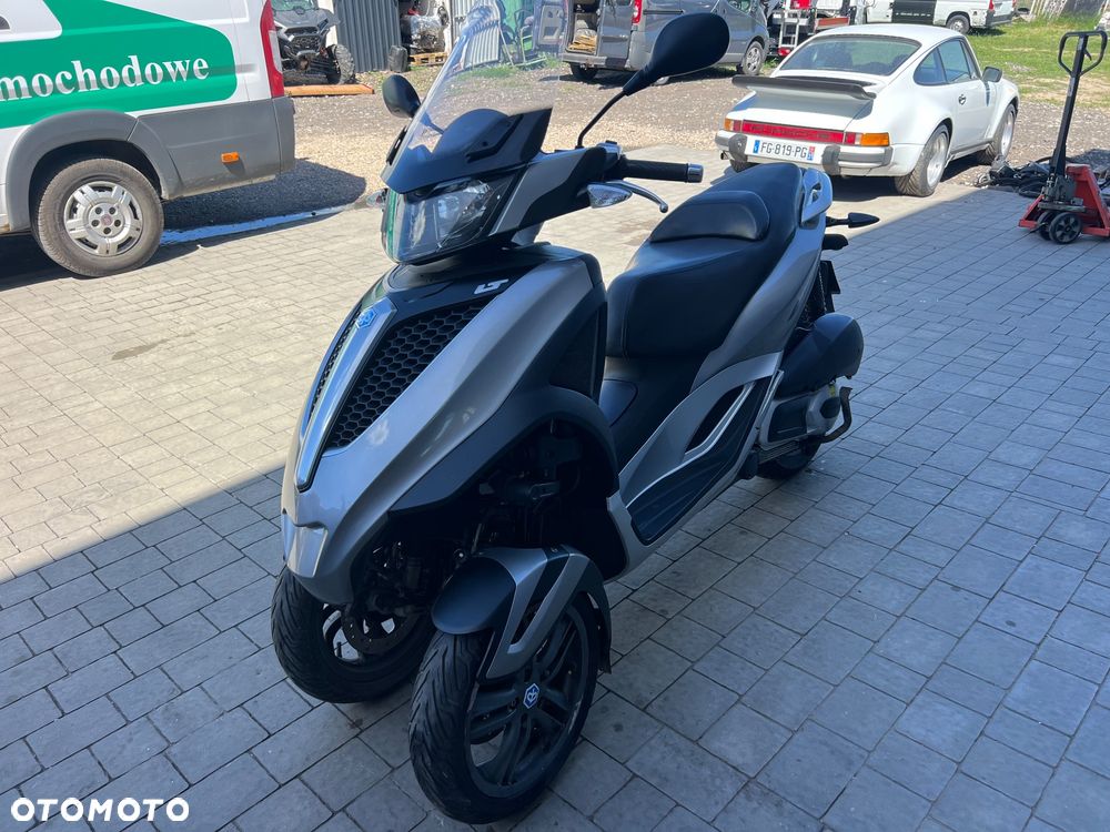 Piaggio MP-3 - 5